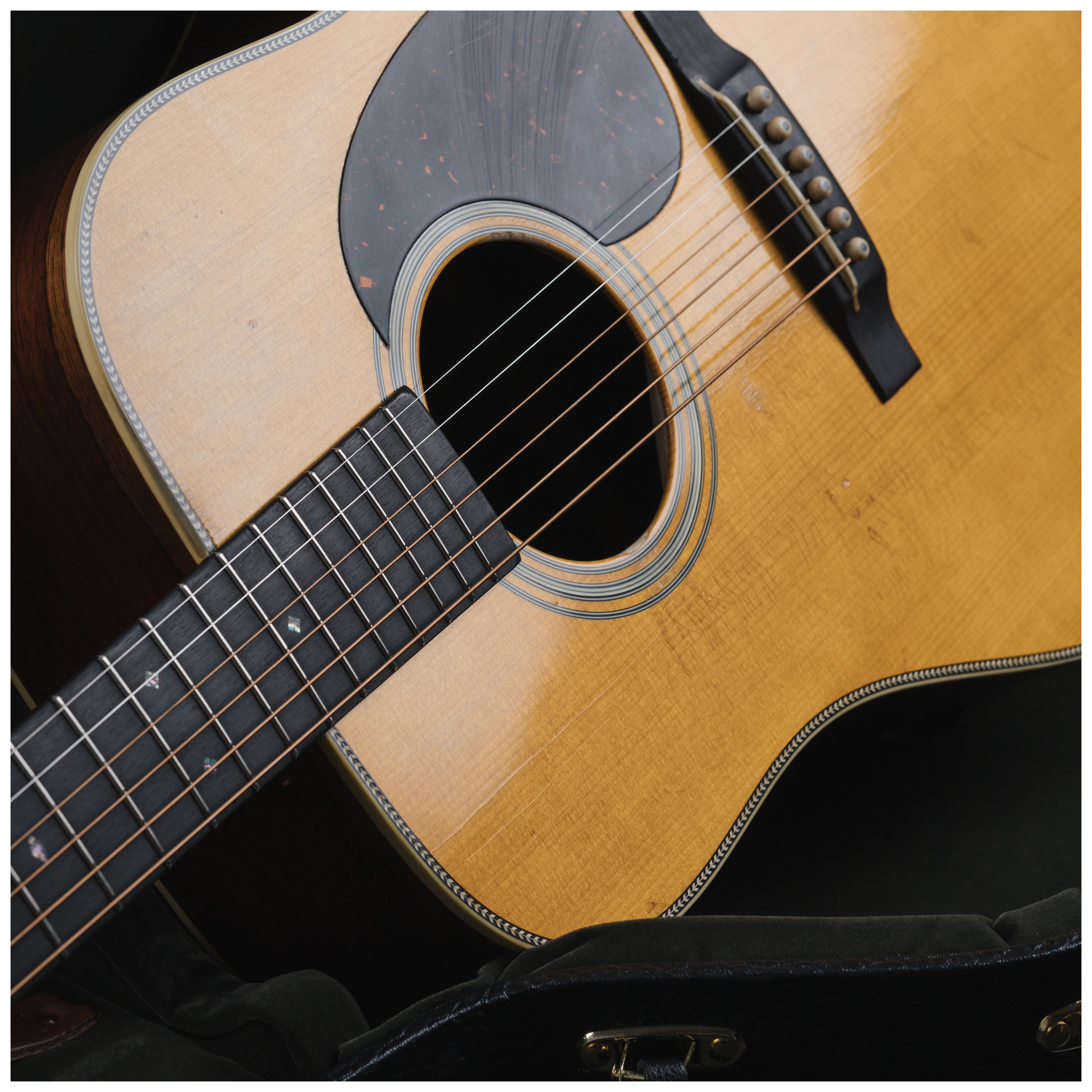 Martin D-28 Authentic 1937 Aged 36