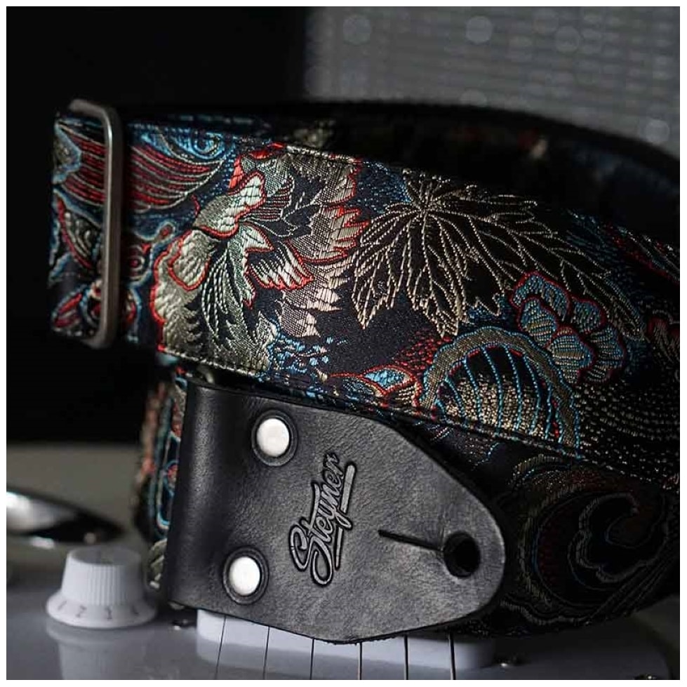 Steyner Straps Vintage Gitarrengurt - Eastern Nights silber- schwarz Vegan 3