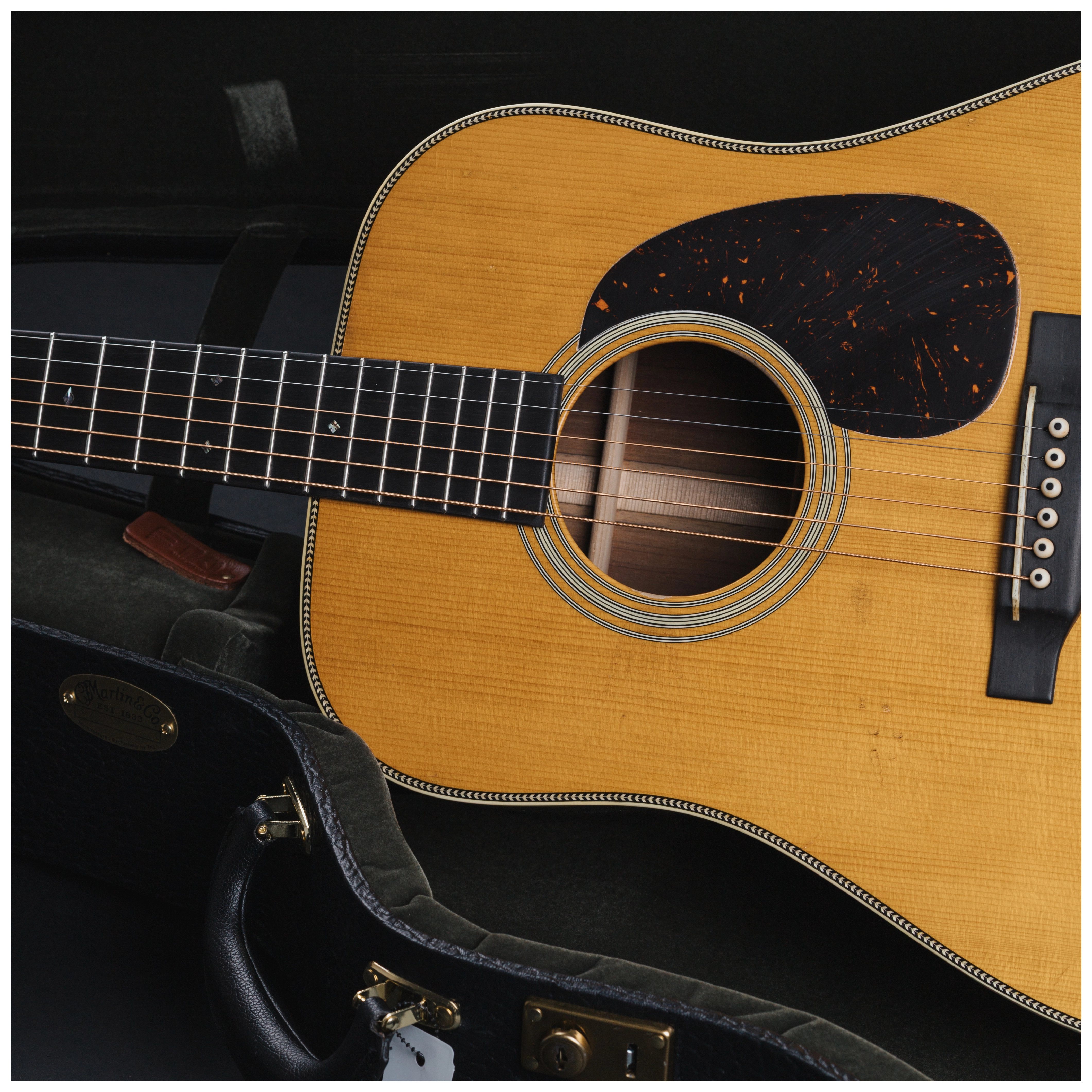 Martin D-28 Authentic 1937 Aged 35