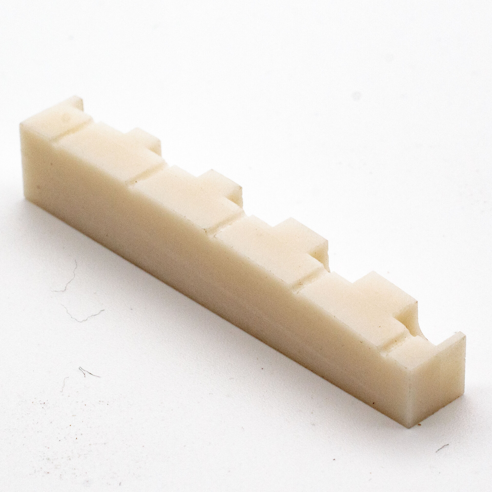 Music Man Compensated Nut Stingray 5 LH 1