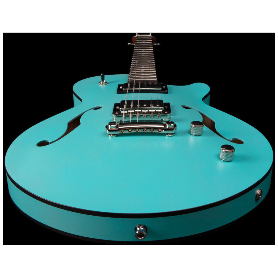 Godin Montreal Premiere HT Laguna Blue 6