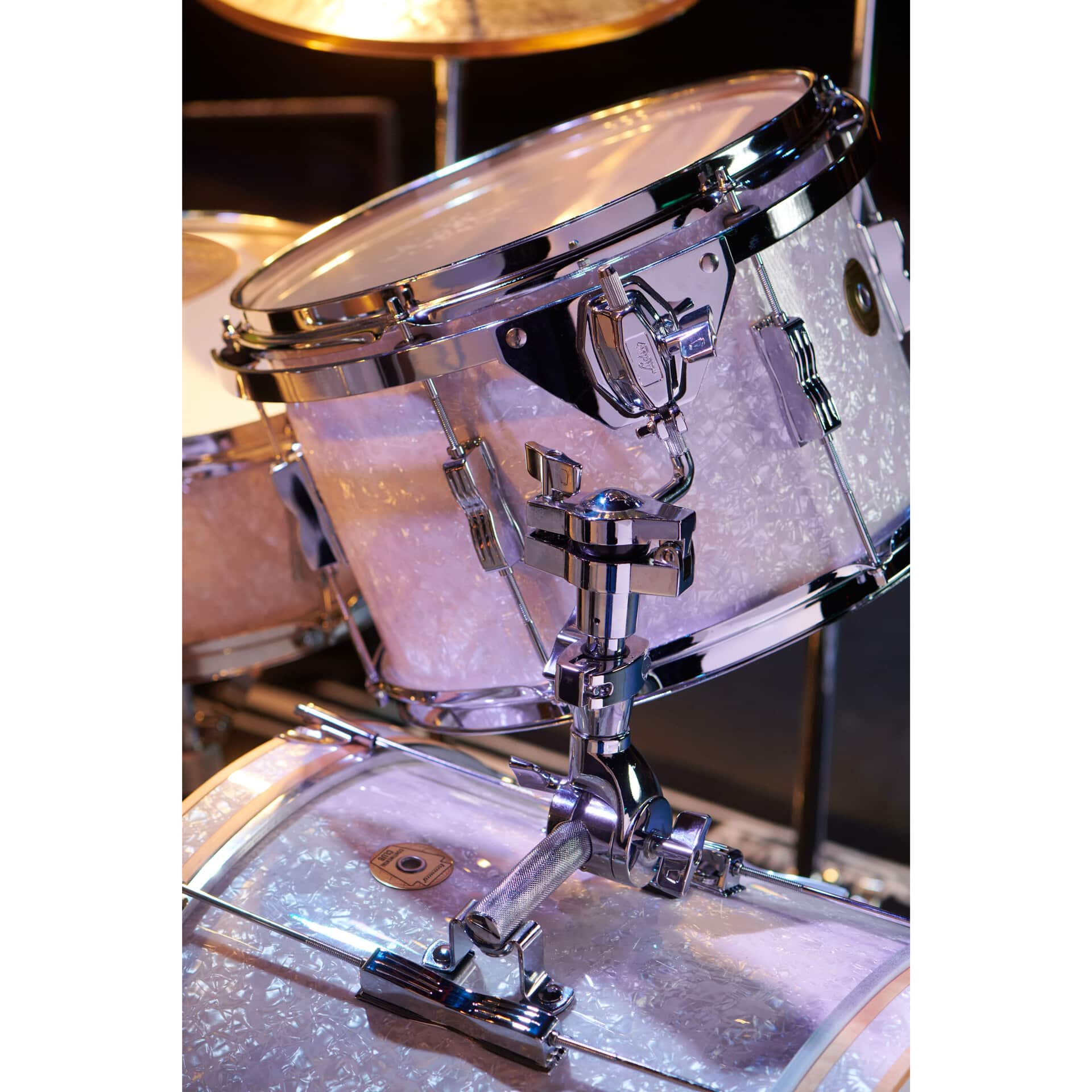 Ludwig Continental Club 22" White Marine Pearl Shell Set 2